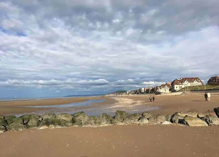 Apartment Cabourg, T2 Parfait Pour Vous ! Proche Et Centre-ville, 2 A 4 Pers.