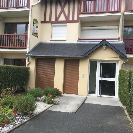 Apartment Cabourg, T2 Parfait Pour Vous ! Proche Et Centre-ville, 2 A 4 Pers. *