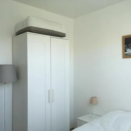 Apartment Cabourg, T2 Parfait Pour Vous ! Proche Et Centre-ville, 2 A 4 Pers.